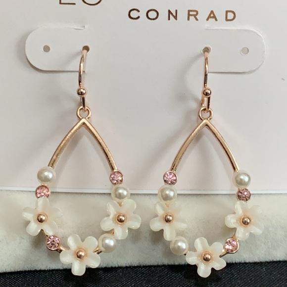 NWT Lauren Conrad rose gold tone flower teardrop earrings - Picture 2 of 3